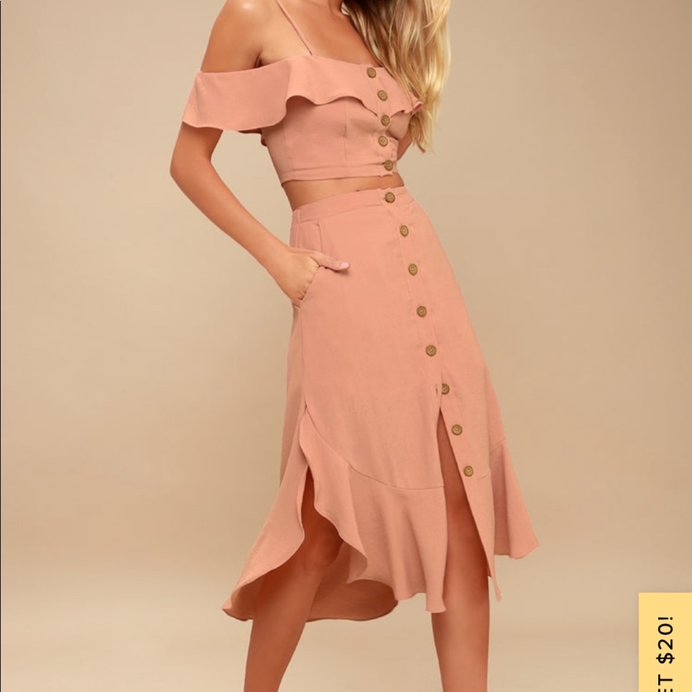 Lulu’s mauve two-piece dress